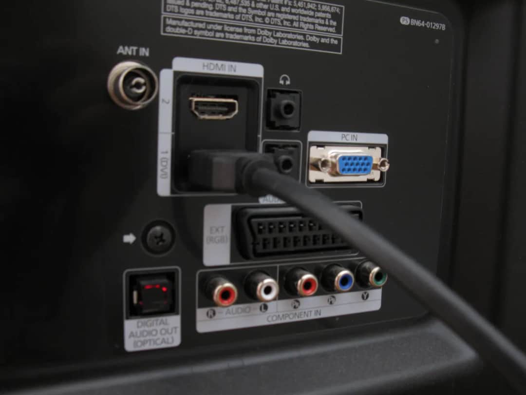 Jak podłączyć kino domowe do telewizora przez czincze w 5 krokach