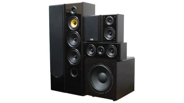 Jakie głośniki do kina domowego wybrać, by nie żałować wyboru?
